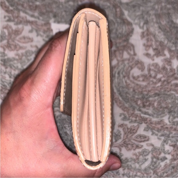 Louis Vuitton Vernis Sarah Wallet - Picture 2 of 5